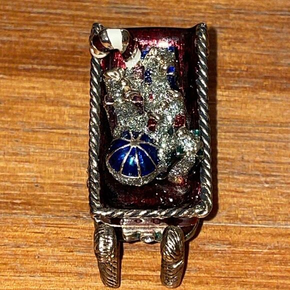 Monet Enamel Christmas Trinket Box Santa's Sleigh Metal 2009 Holiday Collectible - Picture 5 of 10